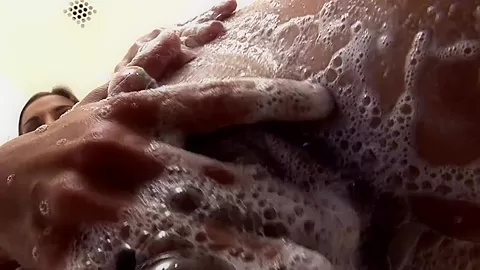Wet and Horny - PornWorld
