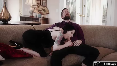 Babe golddigger analed by bf and stepdad to keep lifestyle