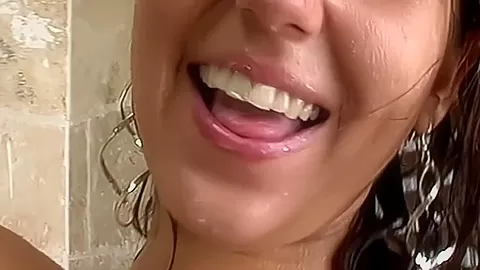 Horny Sex In Shower - FemdomSex