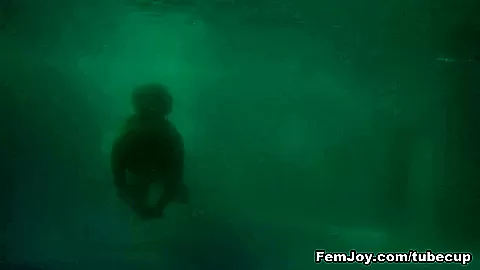 ARIEL, MIELA - Pool Fun