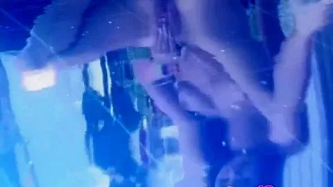 Amateur petite solo teen 18+ fondles her pussy