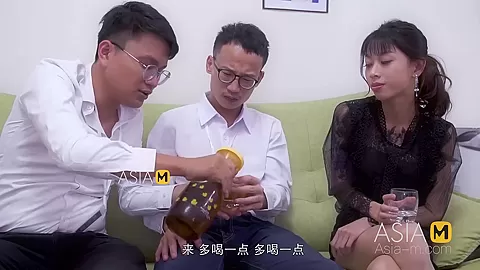 ModelMedia Asia-Colleague‘s Wife Too Horny-Yue Ke Lan-MD-0196-Best Original Asia Porn Video