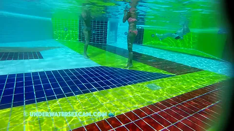 These Two Arab Beauties Are Practicing Swimming