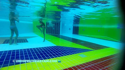 These Two Arab Beauties Are Practicing Swimming