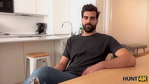 HUNT4K. Man is too horny to leave without bonking buddys girlfriend