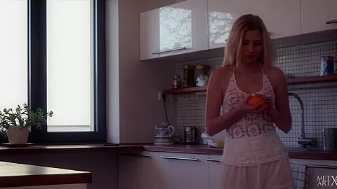 Inside Tangerines - Lisa Dawn - MetArtX
