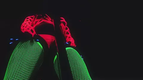 Big Butts Like It Big: Private Dancer Double Penetration