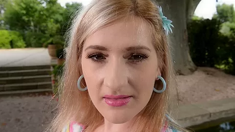 Teaser in Turquoise - PornWorld