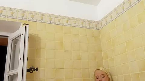 Shy Newbie's Nummies - PornWorld