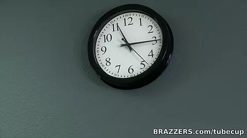 Doctor Adventures: Waiting Room Boom Boom