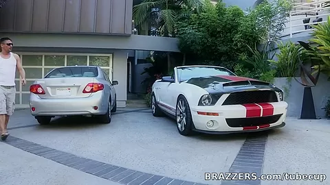 Shes Gonna Squirt: Millionaire Squirter