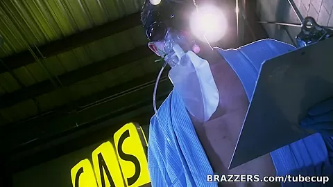 Doctor Adventures: S.L.U.D.S. - Subhumanoid Lesbian Underground Dwellers