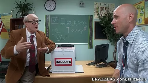 Big Tits at School: Fucking For School President!