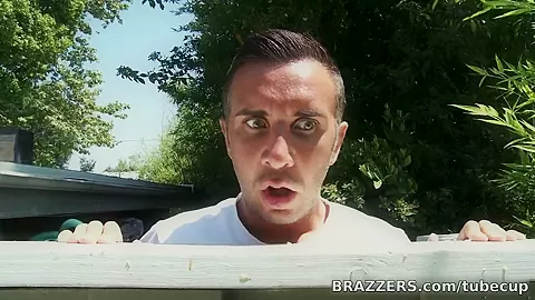 Step mommy Got Boobs: Garden Ho