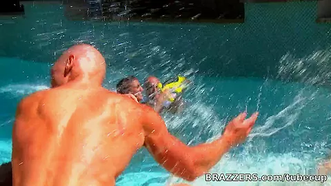 teens 18+ Like It Big: 2 Cool for the Pool