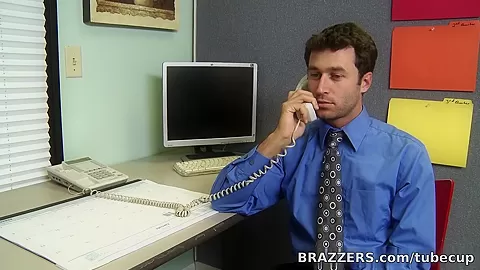 Big Tits at Work: The Vulture