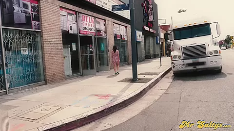 Mr. Saltys 20yo sucks off group of strangers in Sleazy Club