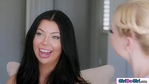 My gfs big tits stepmom gives me my first lesbian experience