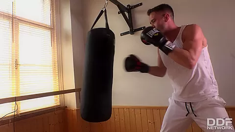 Boxing, Sucking, Cumming: Blowjob Workout At The Gym - PornWorld