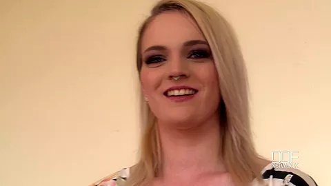 Blue eyed wildcat - Casting for Porn Promise - PornWorld