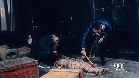 Apartment Hunting: Realtor And Client Humiliate Young Babe - PornWorld