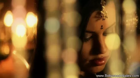 Bollywood Dancing Babe Rocks Out