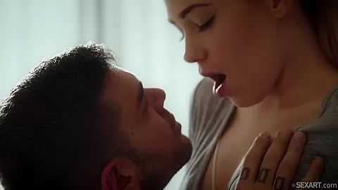 Bed Of Roses 2 - Selvaggia & Juan Lucho - SexArt