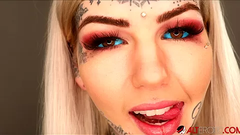 Behind the scenes with tattooed bombshell Amber Luke