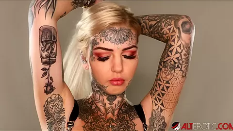 Behind the scenes with tattooed bombshell Amber Luke