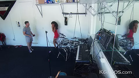 Maya Farrrel - Karups