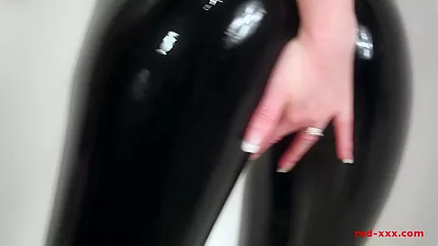 Skin Tight!