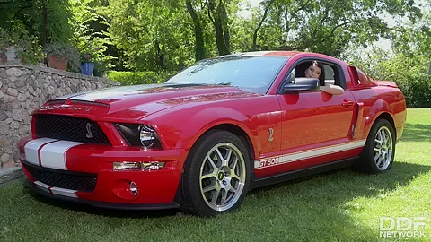 College Hottie Gives Car Body Shine With T&A - PornWorld