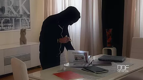 Caught In The Act: Maid Gets Fucked By Thief During Burglary - PornWorld
