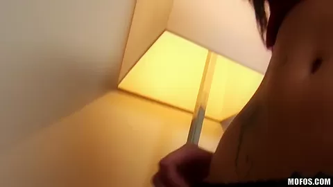 Gal Del Rey - Cuddle or Fuck? ... It's No Contest
