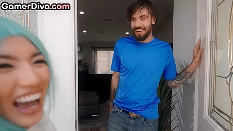 Gaming babe fucked by nympho boyfriend in missionary