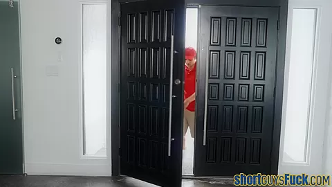 Short dude fucks two beautiful bitches in threesome