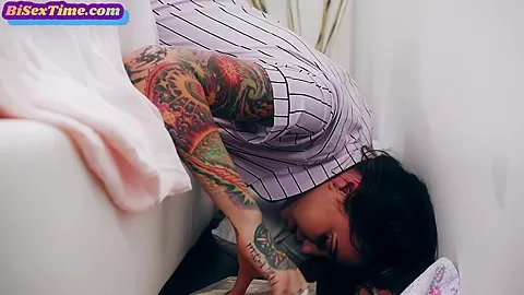 Dirty bisexuals fuck perverted bitch in threesome fuck