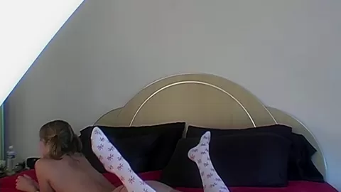 Amateur Babe Sexy Photoshoot on Bed