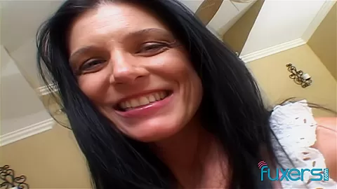 Amateur MILF pickup