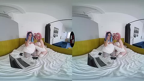 Cosplay With Happy Ending