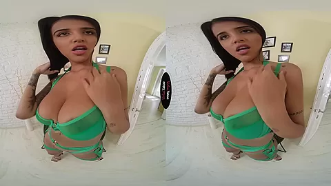 Chica Bomb