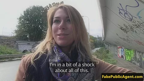Pulled amateur eurobabe fucked in back of car