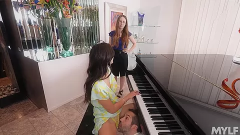 Piano Play - MYLF