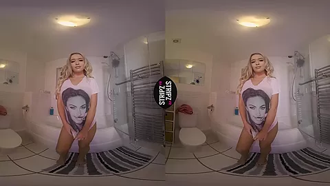 Sarah Elizabeth in Soapy Tits - StripzVR