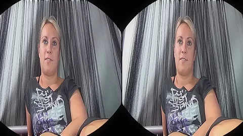 Christina in Pussyshow... Christina - AmateurVR3D