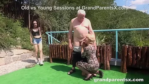 Rejuvenating Grandpas Worn out Cock with Granny - Grandparentsx