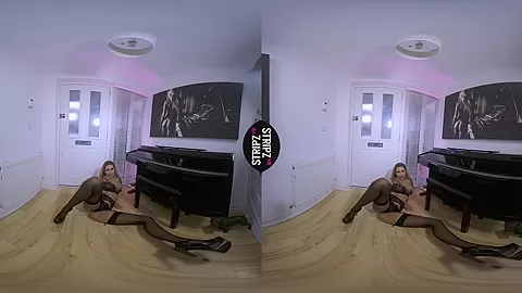 Jessy Ruth in Piano - StripzVR