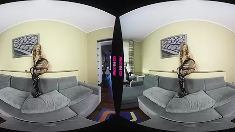 Emi in Juicy Holes - VRConk