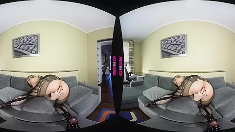 Emi in Juicy Holes - VRConk
