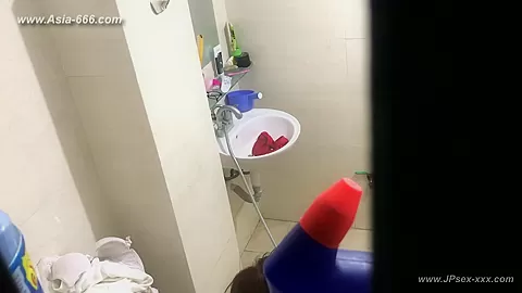 peeping chinese bath.65